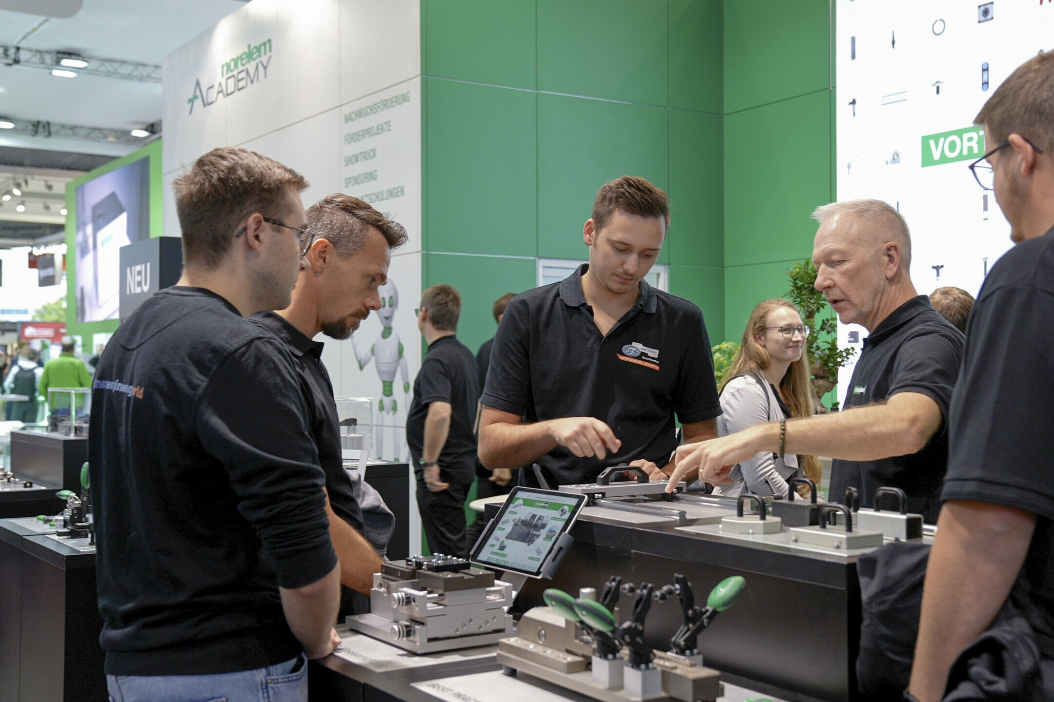 Motek Internationale Fachmesse für Produktions- und Montageautomatisierung Motek 2024 03 scaled uai